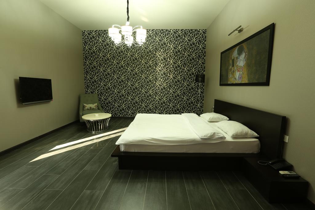 Ibiza Hotel&Spa Jerevan Buitenkant foto