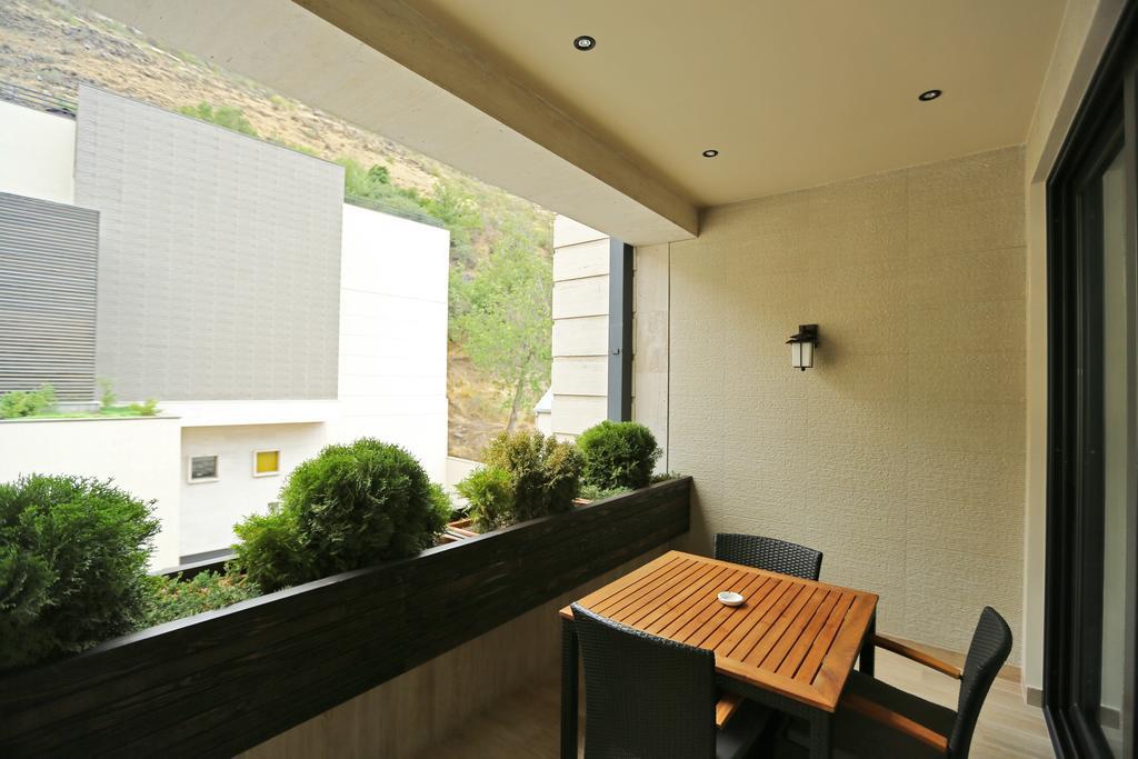 Ibiza Hotel&Spa Jerevan Buitenkant foto